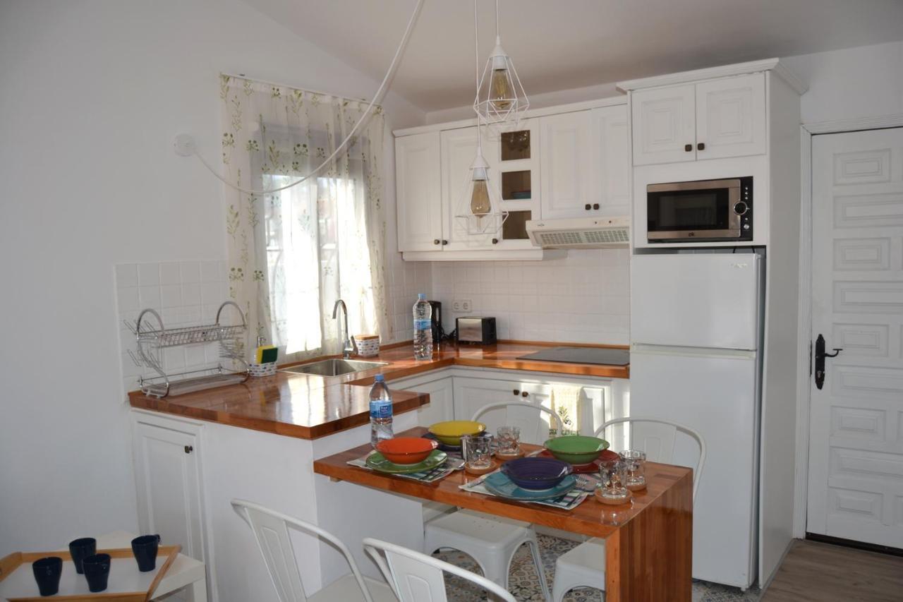 White Exclusive Bungalow. 2 Rooms, Garden & Pool. Maspalomas  Kültér fotó
