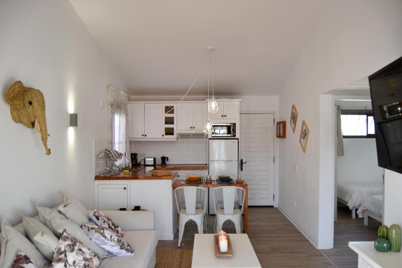 White Exclusive Bungalow. 2 Rooms, Garden & Pool. Maspalomas  Kültér fotó