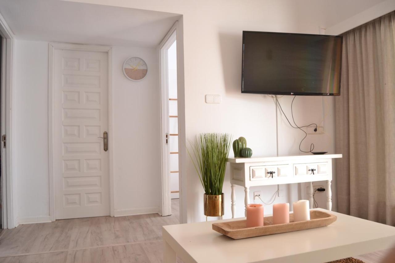 White Exclusive Bungalow. 2 Rooms, Garden & Pool. Maspalomas  Kültér fotó